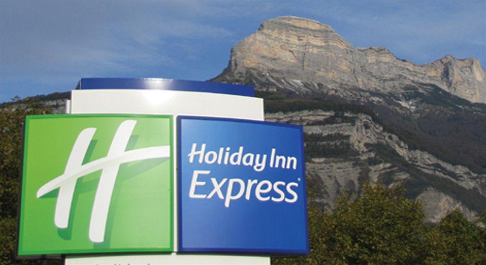 Holiday Inn Express Grenoble-Bernin Exterior photo